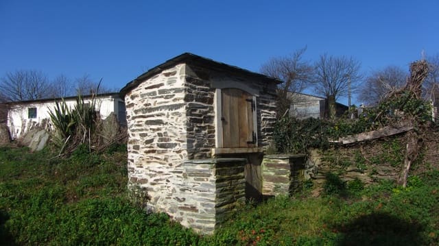 2 soverom Finca/Herregård til salgs i Sarria - € 69 000 (Ref: 8064263)