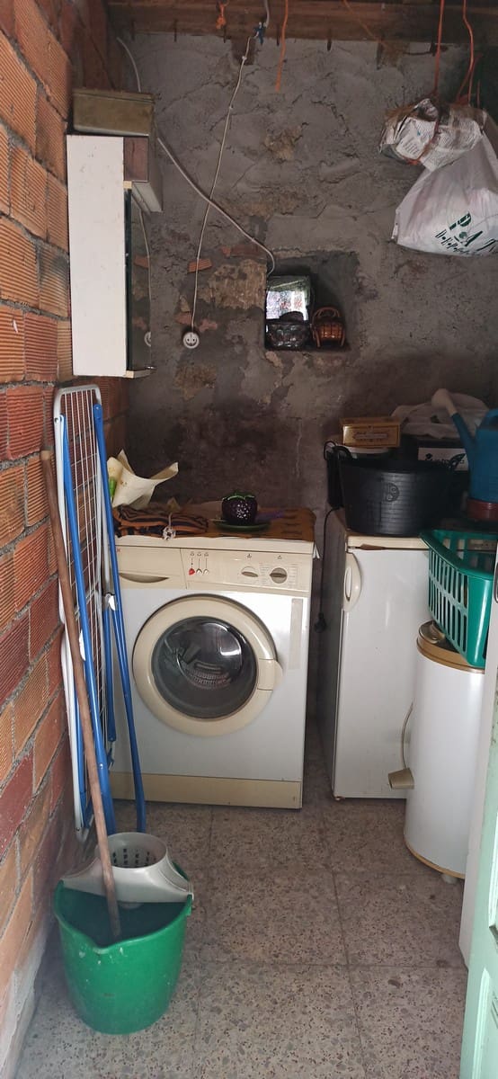 3 soveværelse Finca/Landehus til salg i Monterroso med garage - € 75.000 (Ref: 8093802)