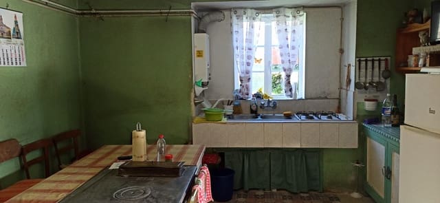 3 makuuhuone Maalaistalo myytävänä paikassa Monterroso mukana 
autotalli - 75 000 € (Ref: 8093802)