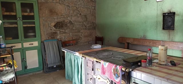 3 makuuhuone Maalaistalo myytävänä paikassa Monterroso mukana 
autotalli - 75 000 € (Ref: 8093802)