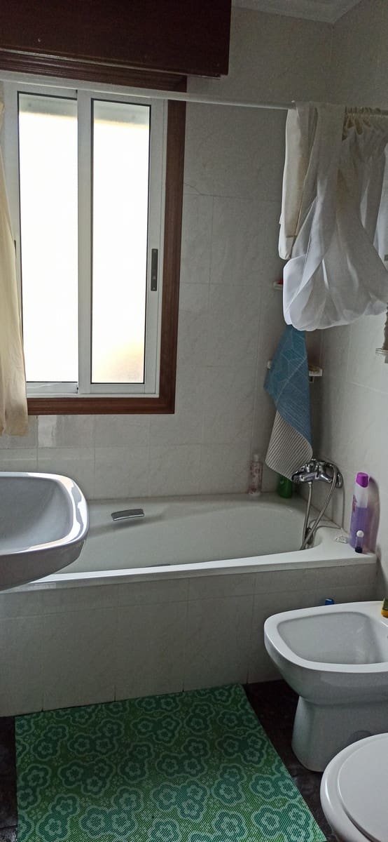 8 soveværelse Finca/Landehus til salg i Nogueira de Ramuin med garage - € 120.000 (Ref: 8194378)