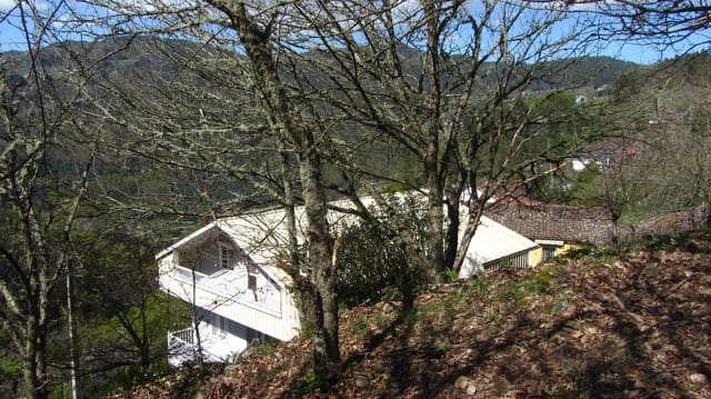 8 slaapkamer Finca/Landhuis te koop in Nogueira de Ramuín met garage - € 120.000 (Ref: 8194378)