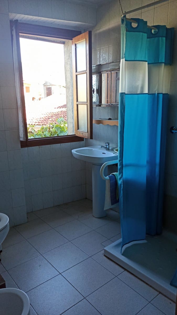 4 soveværelse Finca/Landehus til salg i Monforte de Lemos med garage - € 97.000 (Ref: 8205588)