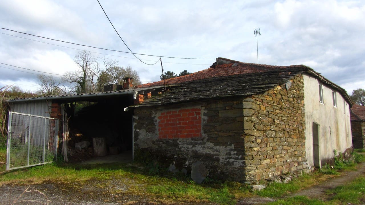 3 soveværelse Finca/Landehus til salg i O Savinao med garage - € 68.000 (Ref: 8267334)