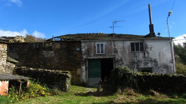 3 bedroom Finca/Country House for sale in Taboada with garage - € 60,000 (Ref: 8267335)