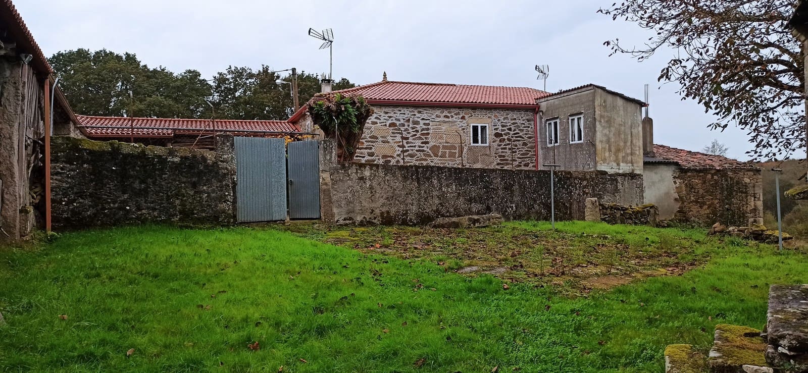 3 soveværelse Finca/Landehus til salg i Monterroso med garage - € 105.000 (Ref: 8669487)