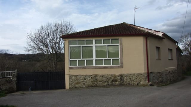 6 slaapkamer Finca/Landhuis te koop in Pantón - € 178.000 (Ref: 8840245)