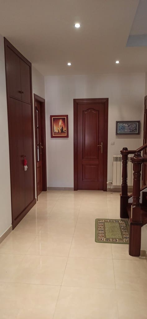 7 soveværelse Villa til salg i O Savinao med garage - € 525.000 (Ref: 8856584)