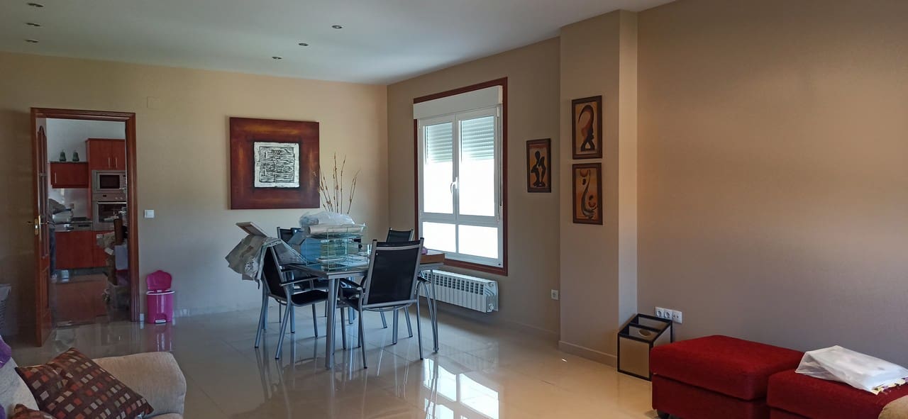 7 soveværelse Villa til salg i O Savinao med garage - € 525.000 (Ref: 8856584)