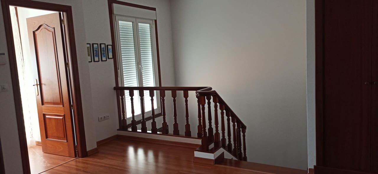 7 soveværelse Villa til salg i O Savinao med garage - € 525.000 (Ref: 8856584)