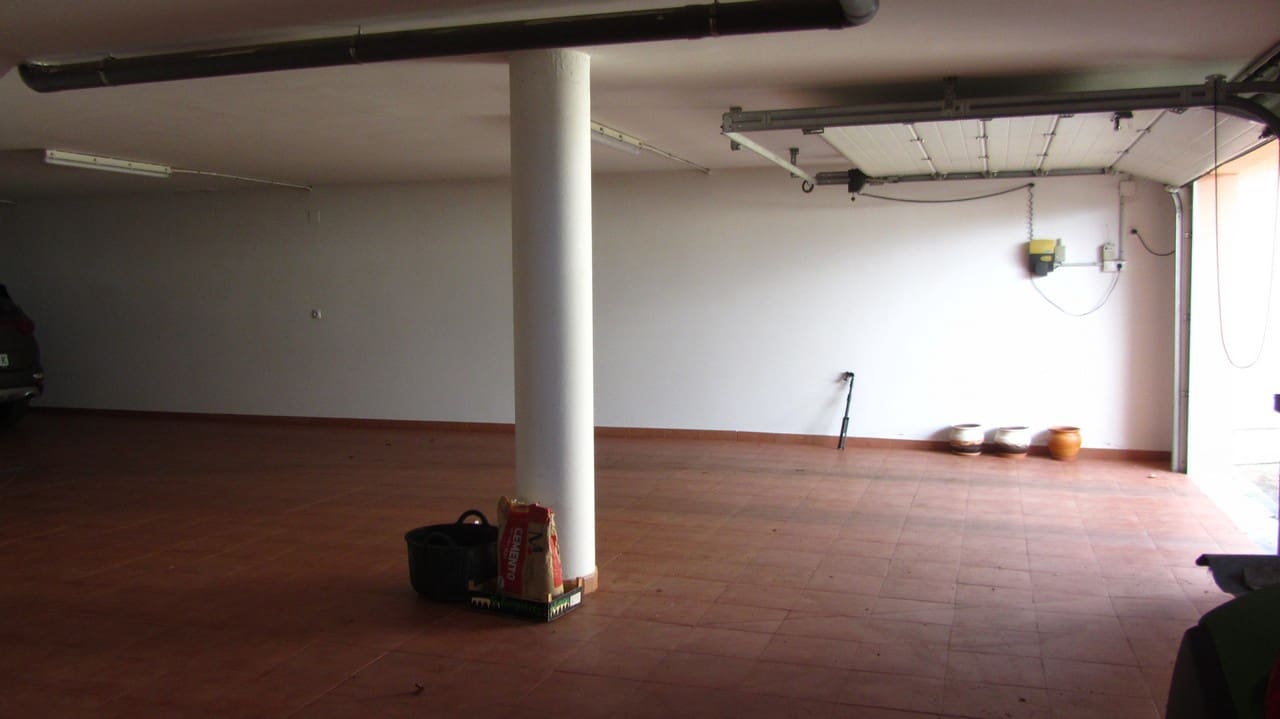 7 soveværelse Villa til salg i O Savinao med garage - € 525.000 (Ref: 8856584)