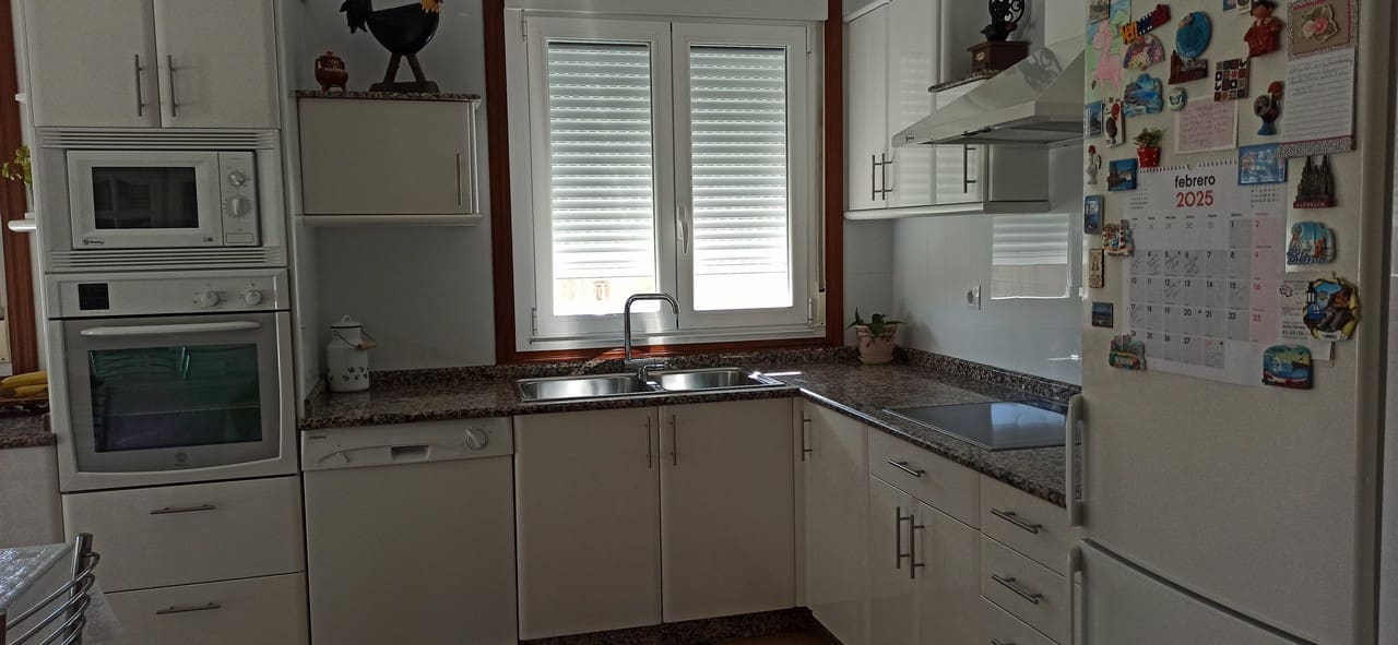 7 soveværelse Villa til salg i O Savinao med garage - € 525.000 (Ref: 8856584)