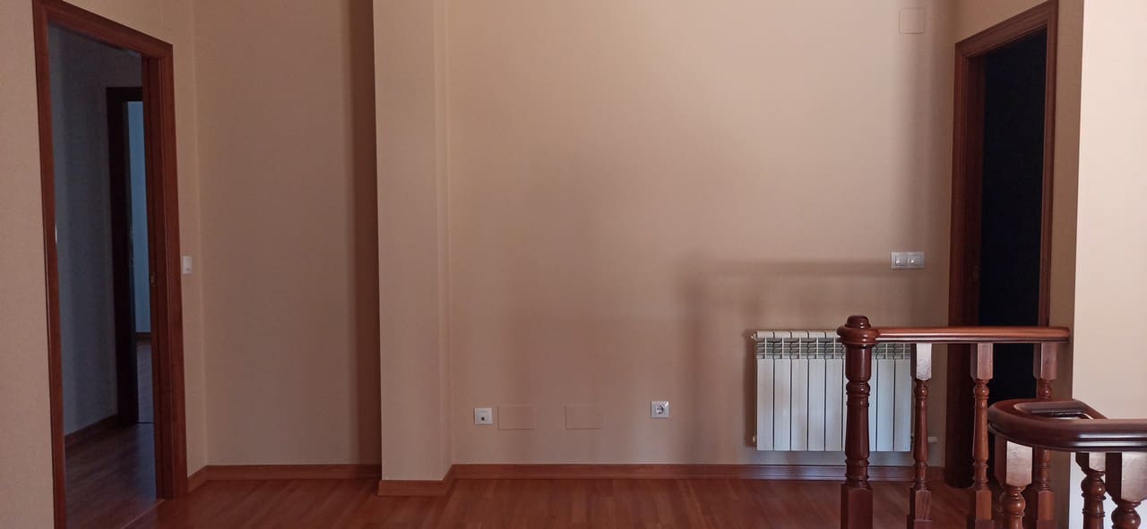 7 soveværelse Villa til salg i O Savinao med garage - € 525.000 (Ref: 8856584)