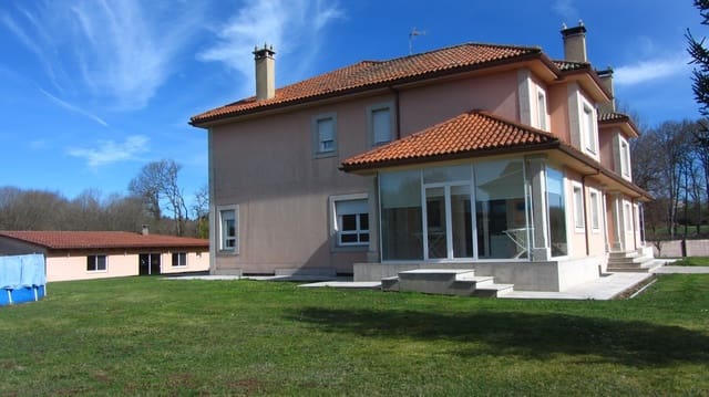 7 makuuhuone Huvila myytävänä paikassa O Saviñao mukana 
autotalli - 525 000 € (Ref: 8856584)