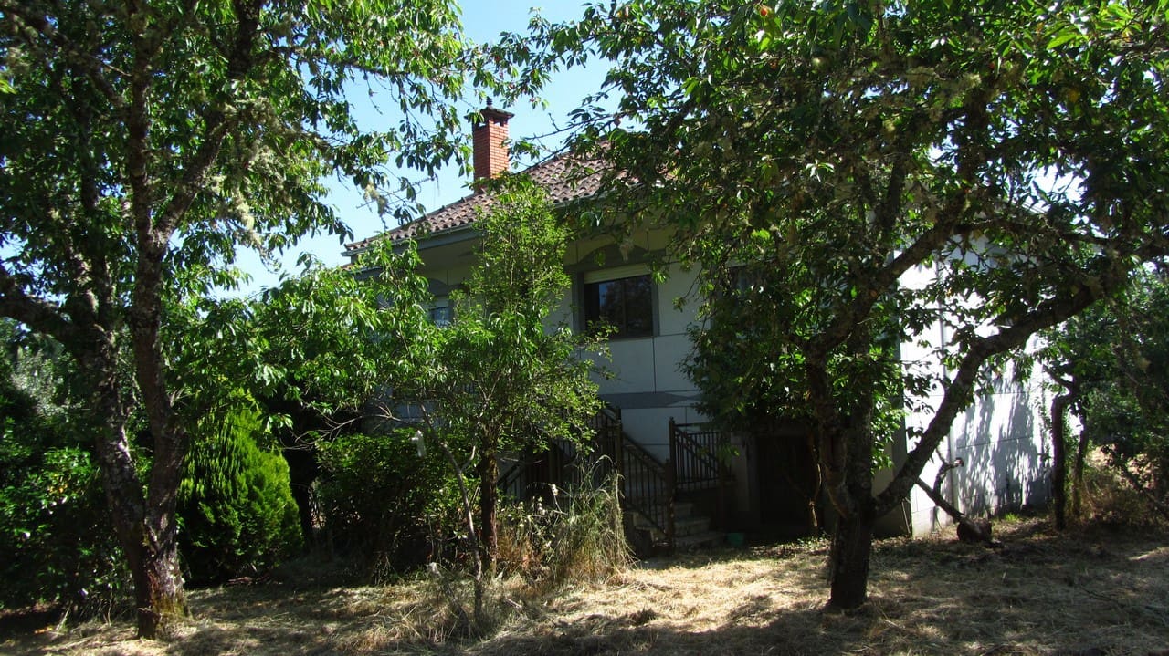 3 soveværelse Finca/Landehus til salg i Sober med garage - € 195.000 (Ref: 9064769)