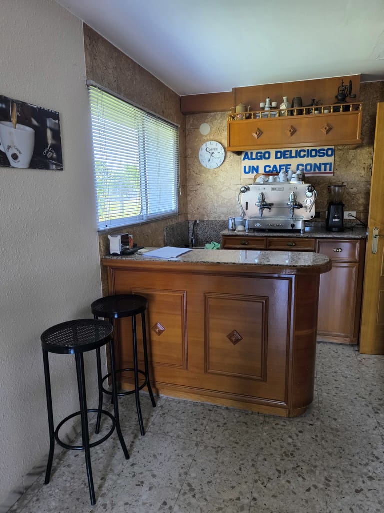 4 soveværelse Virksomhed til salg i Monforte de Lemos med garage - € 315.000 (Ref: 9072883)