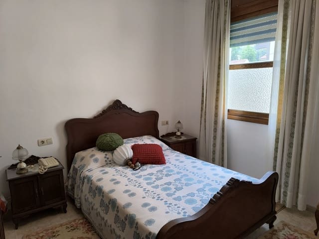 4 bedroom Townhouse for sale in Vigo with garage - € 280,000 (Ref: 9094773)