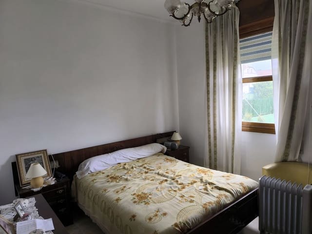 4 bedroom Townhouse for sale in Vigo with garage - € 280,000 (Ref: 9094773)