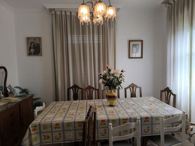 4 bedroom Townhouse for sale in Vigo with garage - € 280,000 (Ref: 9094773)