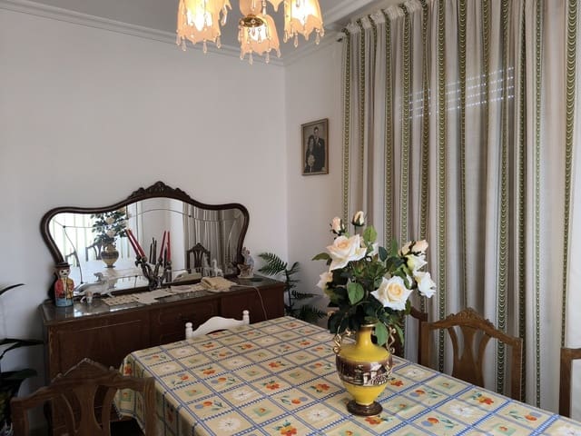 4 bedroom Townhouse for sale in Vigo with garage - € 280,000 (Ref: 9094773)