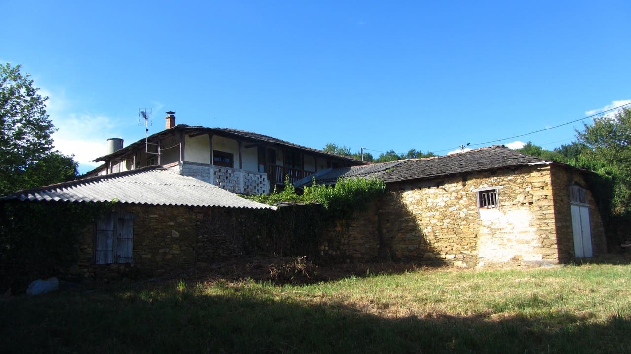 6 soveværelse Finca/Landehus til salg i Boveda - € 46.000 (Ref: 9100230)