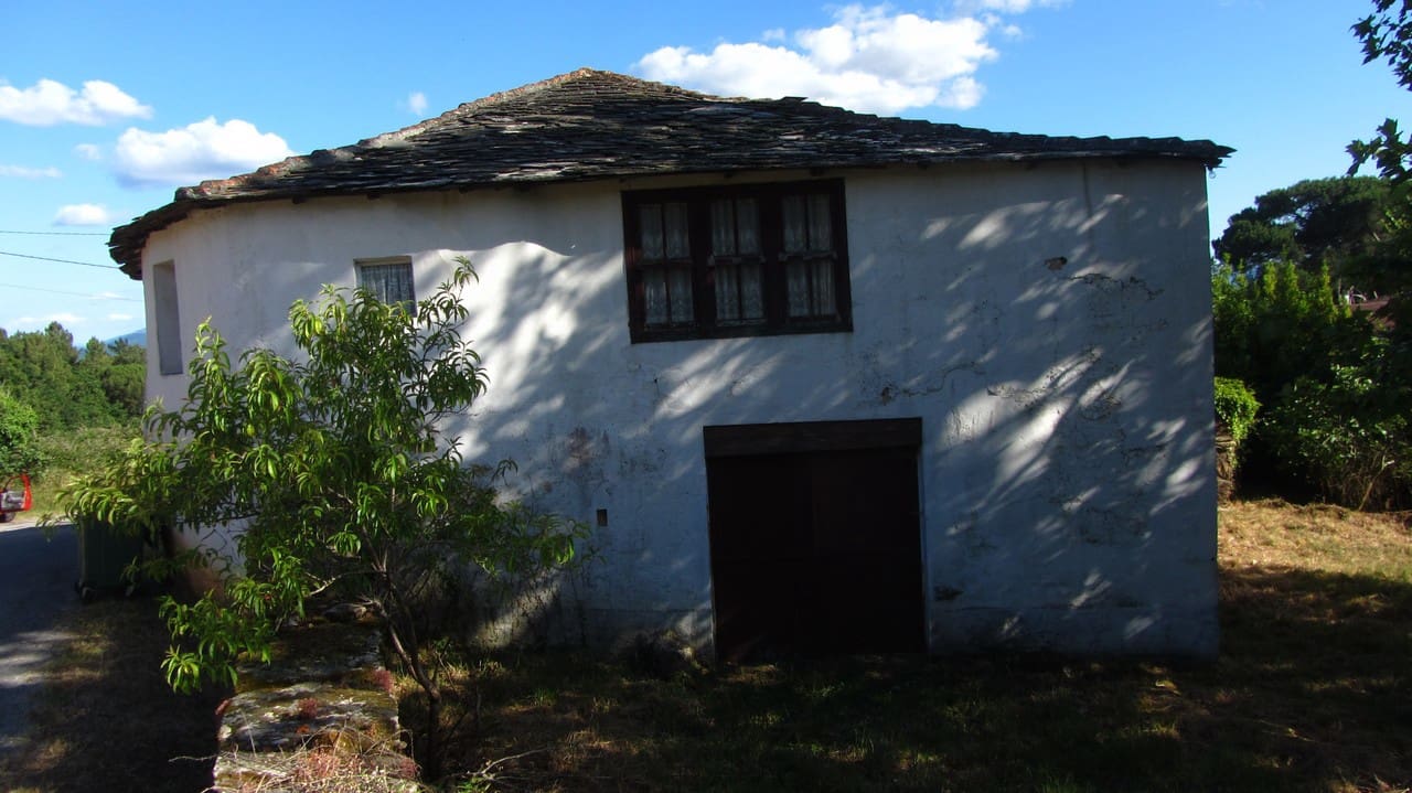 6 soveværelse Finca/Landehus til salg i Boveda - € 46.000 (Ref: 9100230)