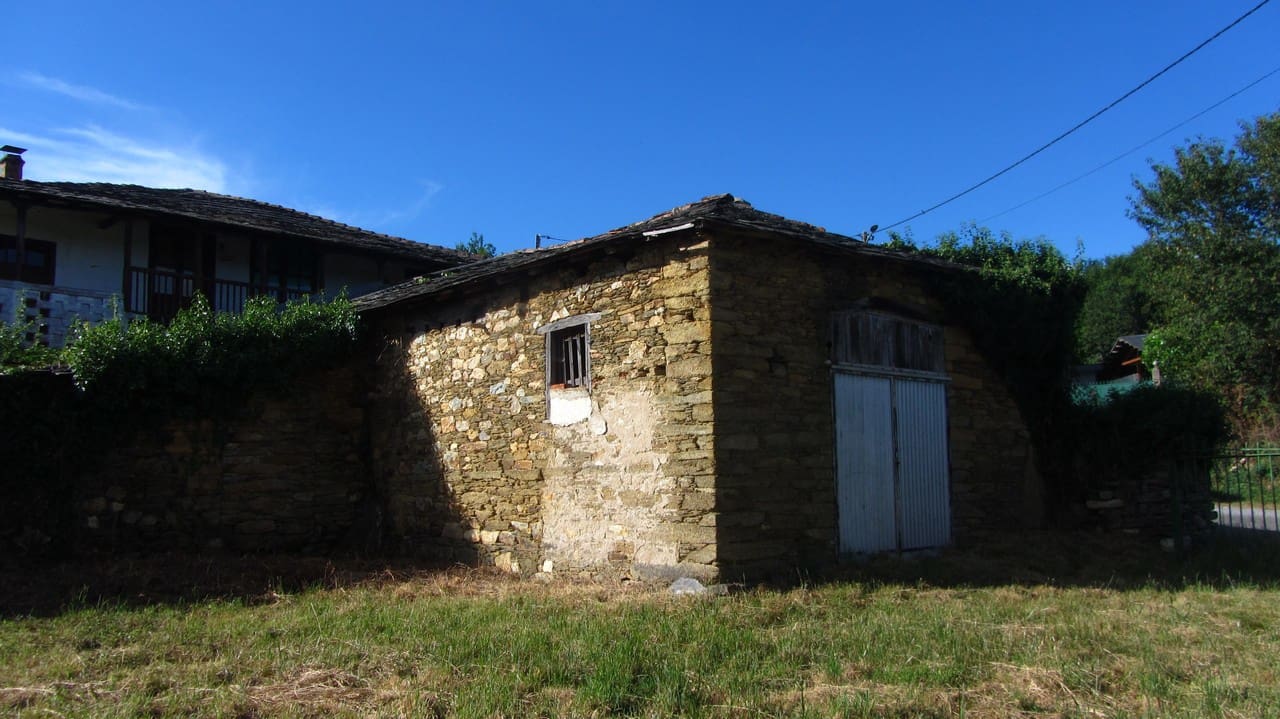 6 soveværelse Finca/Landehus til salg i Boveda - € 46.000 (Ref: 9100230)