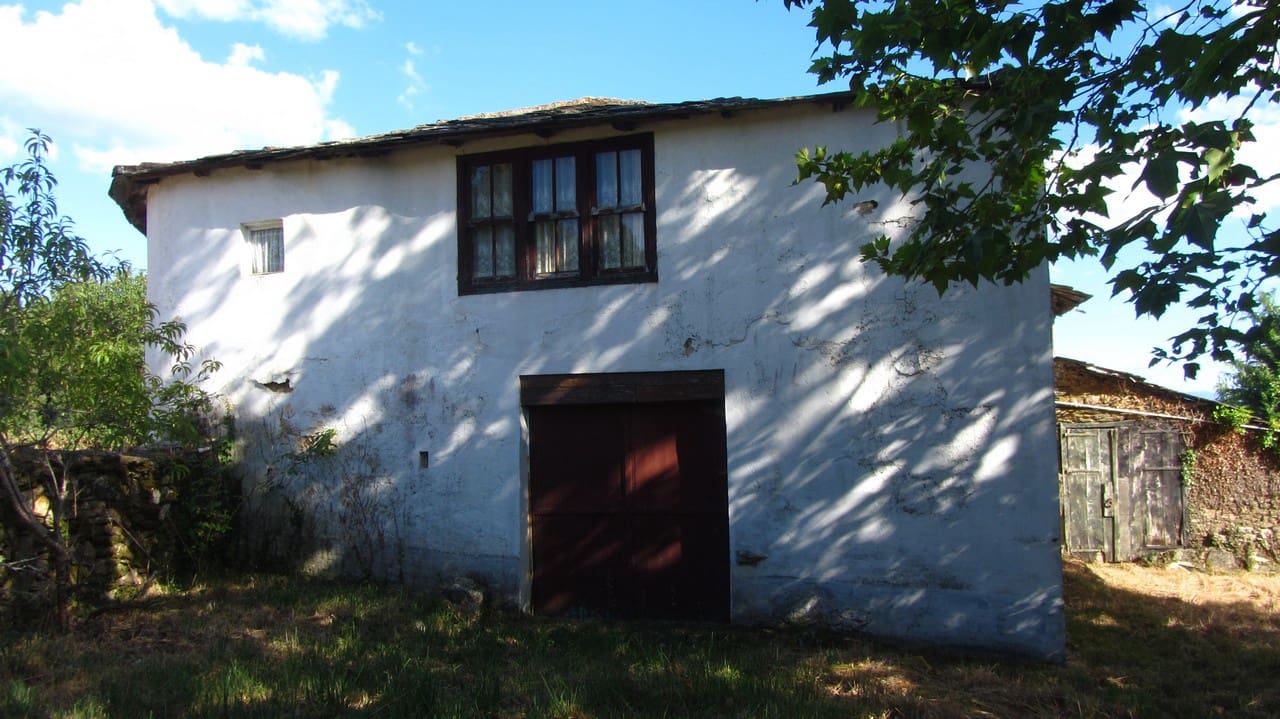 6 soveværelse Finca/Landehus til salg i Boveda - € 46.000 (Ref: 9100230)