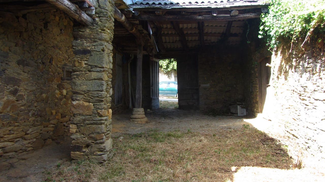 6 soveværelse Finca/Landehus til salg i Boveda - € 46.000 (Ref: 9100230)