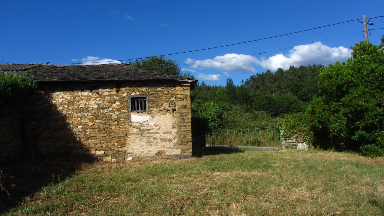 6 soveværelse Finca/Landehus til salg i Boveda - € 46.000 (Ref: 9100230)