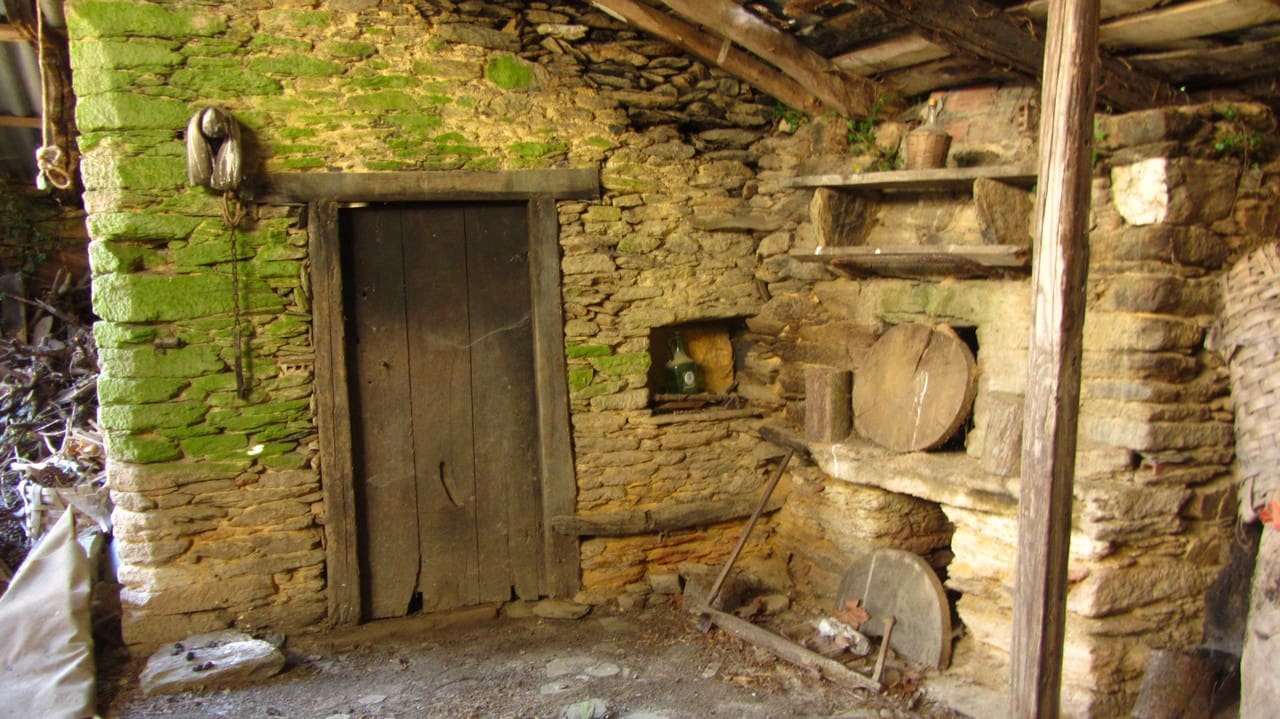 6 soveværelse Finca/Landehus til salg i Boveda - € 46.000 (Ref: 9100230)