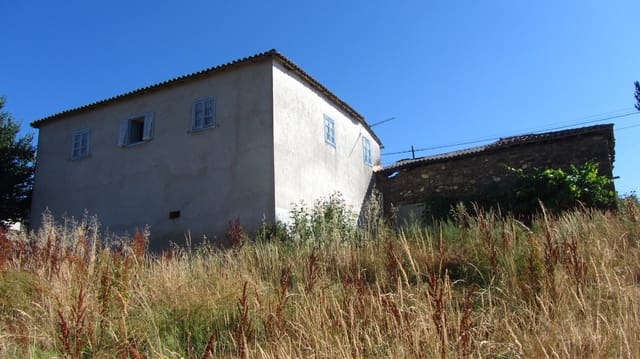 4 soveværelse Finca/Landehus til salg i Monforte de Lemos med garage - € 50.000 (Ref: 9101806)