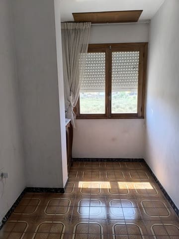 4 bedroom Townhouse for sale in Monforte de Lemos with garage - € 110,000 (Ref: 9123867)