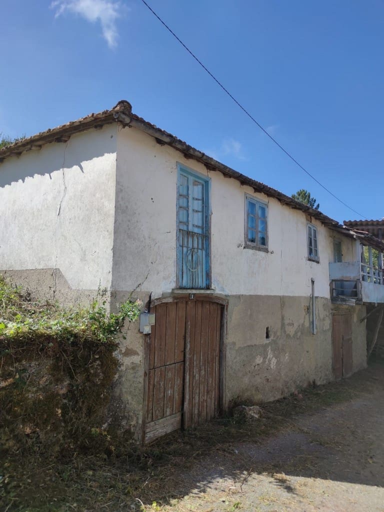 3 soveværelse Finca/Landehus til salg i Monforte de Lemos - € 15.000 (Ref: 9144566)