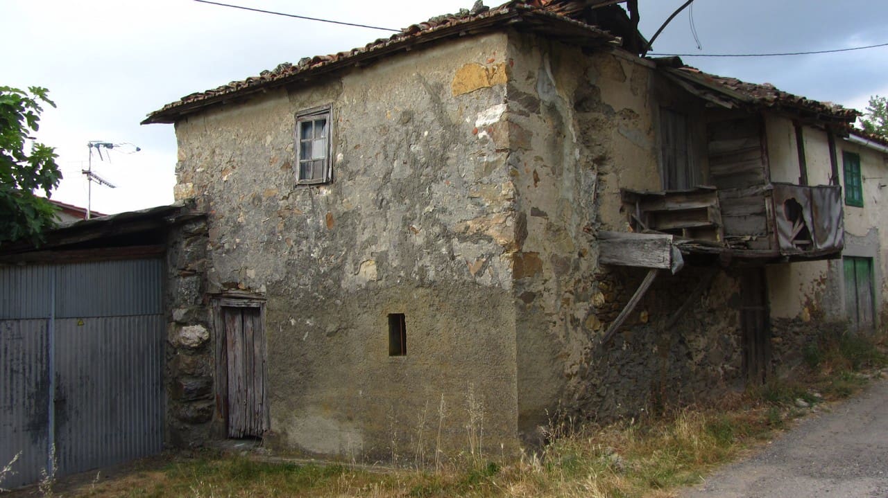 3 soveværelse Finca/Landehus til salg i Monforte de Lemos - € 15.000 (Ref: 9144566)