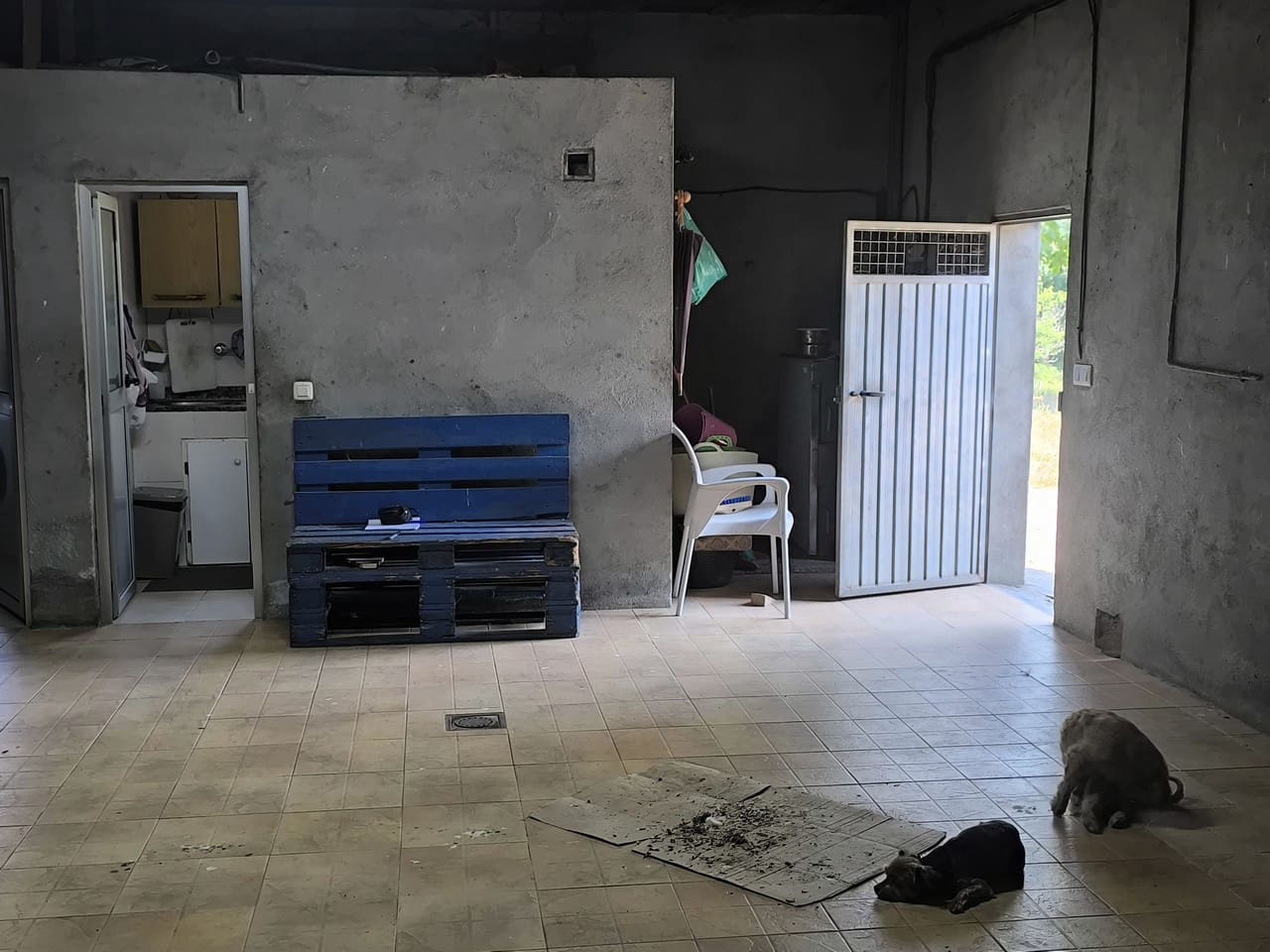 3 soveværelse Finca/Landehus til salg i Panton med garage - € 95.000 (Ref: 9163109)