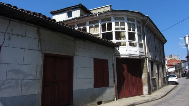 3 soverom Hus til salgs i Monforte de Lemos med garasje - € 199 000 (Ref: 9165383)
