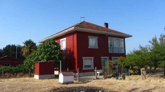 4 bedroom Finca/Country House for sale in Monforte de Lemos with garage - € 220,000 (Ref: 9269004)