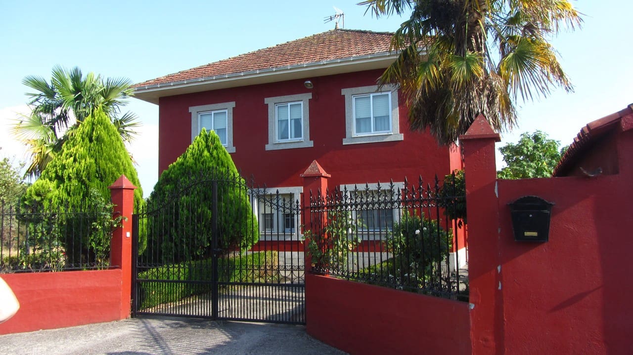 4 bedroom Finca/Country House for sale in Monforte de Lemos with garage - € 220,000 (Ref: 9269004)