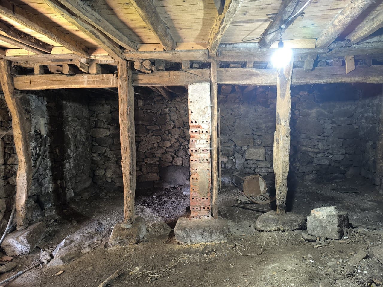 2 soveværelse Finca/Landehus til salg i Escairon - € 25.000 (Ref: 9337346)