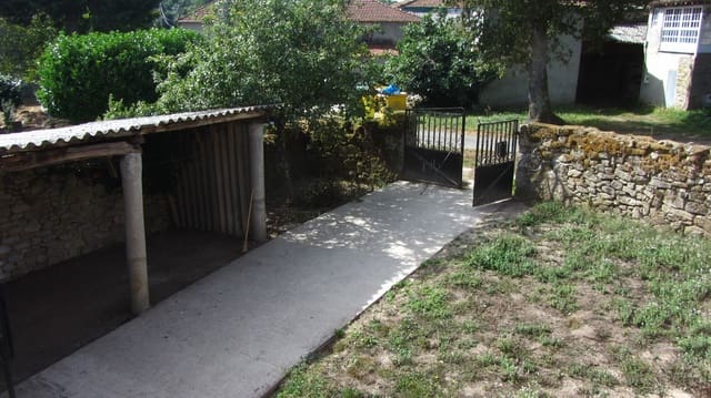 4 bedroom Finca/Country House for sale in Pantón with garage - € 45,000 (Ref: 9361782)