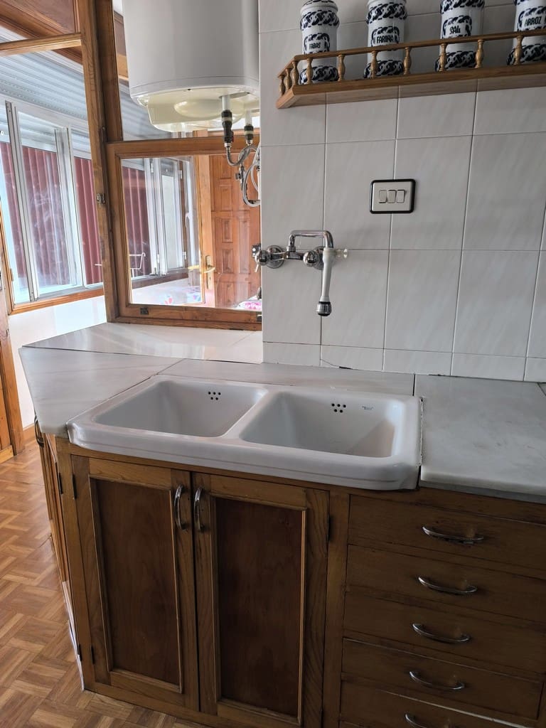 3 slaapkamer Appartement te koop in Monforte de Lemos - € 125.000 (Ref: 9371660)