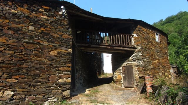 Finca/Casa Rural de 4 habitaciones en A Pobra de Brollón en venta - 39.000 € (Ref: 9382013)
