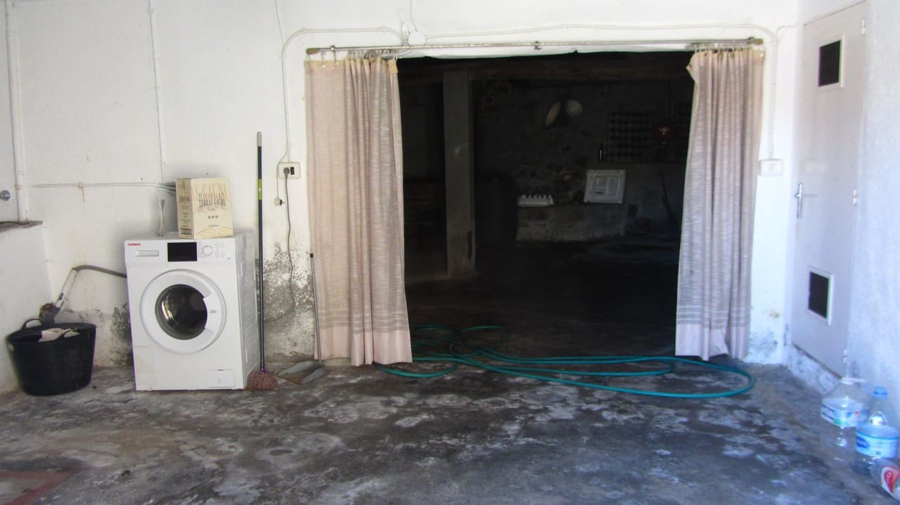 3 sovrum Finca/Hus på landet till salu i Panton med garage - 58 000 € (Ref: 9389846)