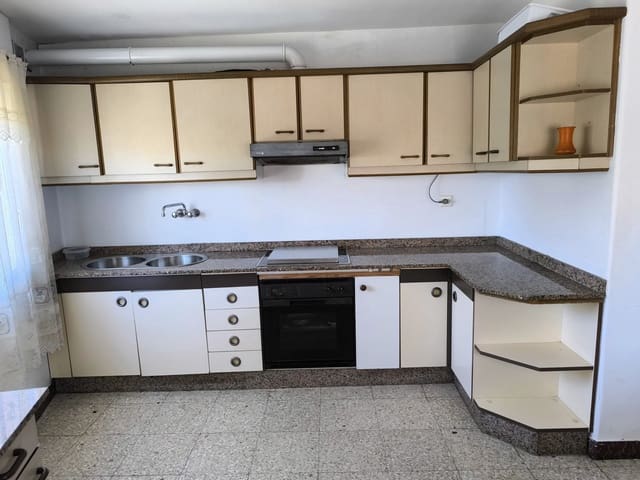 3 slaapkamer Finca/Landhuis te koop in Pantón met garage - € 58.000 (Ref: 9389846)