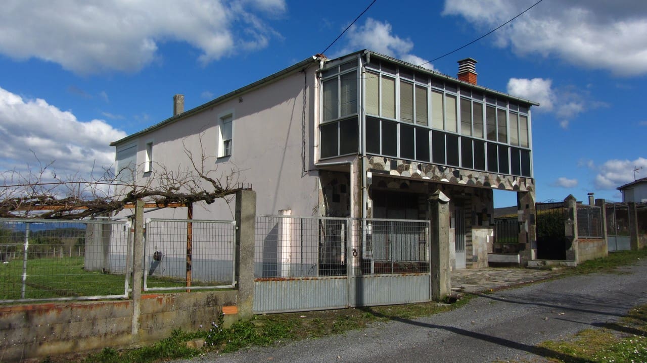 3 sovrum Finca/Hus på landet till salu i Monforte de Lemos med garage - 158 000 € (Ref: 9426760)