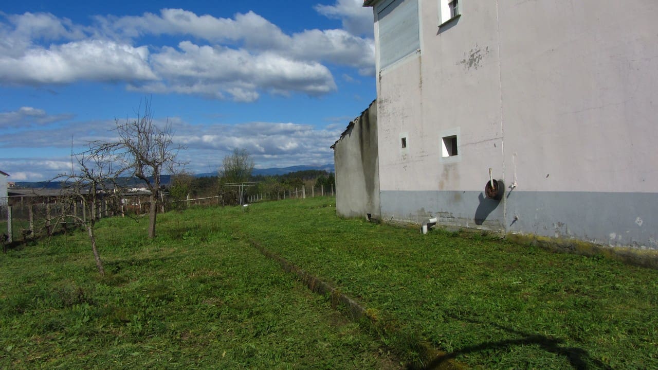 3 sovrum Finca/Hus på landet till salu i Monforte de Lemos med garage - 158 000 € (Ref: 9426760)