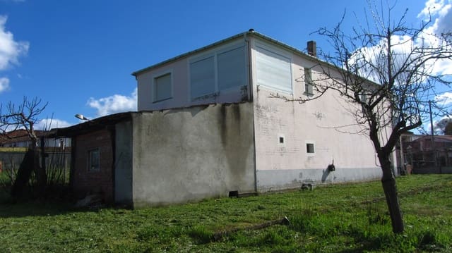 3 sovrum Finca/Hus på landet till salu i Monforte de Lemos med garage - 158 000 € (Ref: 9426760)