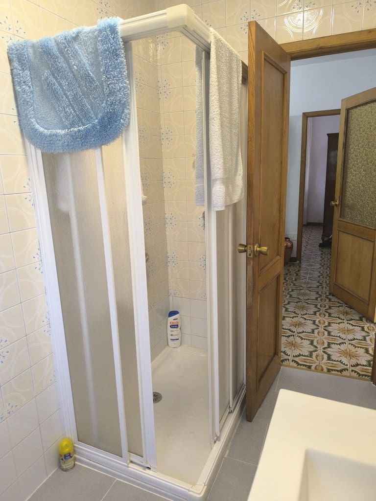 2 slaapkamer Finca/Landhuis te koop in Monforte de Lemos met garage - € 180.000 (Ref: 9438930)