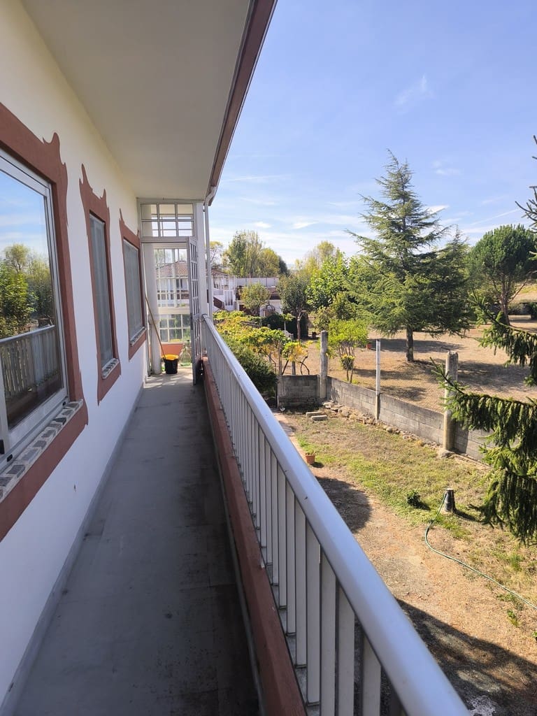 2 slaapkamer Finca/Landhuis te koop in Monforte de Lemos met garage - € 180.000 (Ref: 9438930)